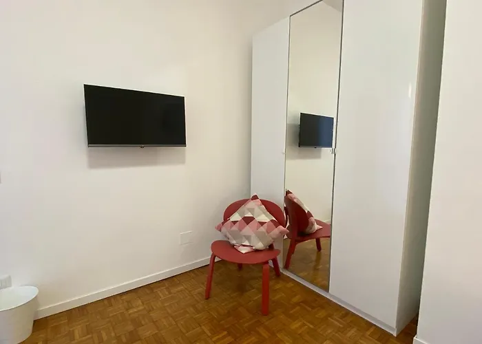 My Red At Milano Mind