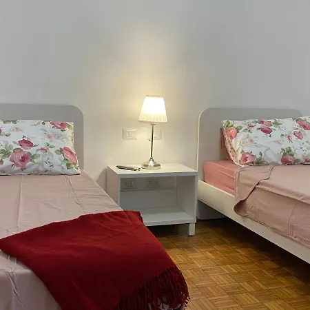 My Red At Milano Mind Apartment Pero